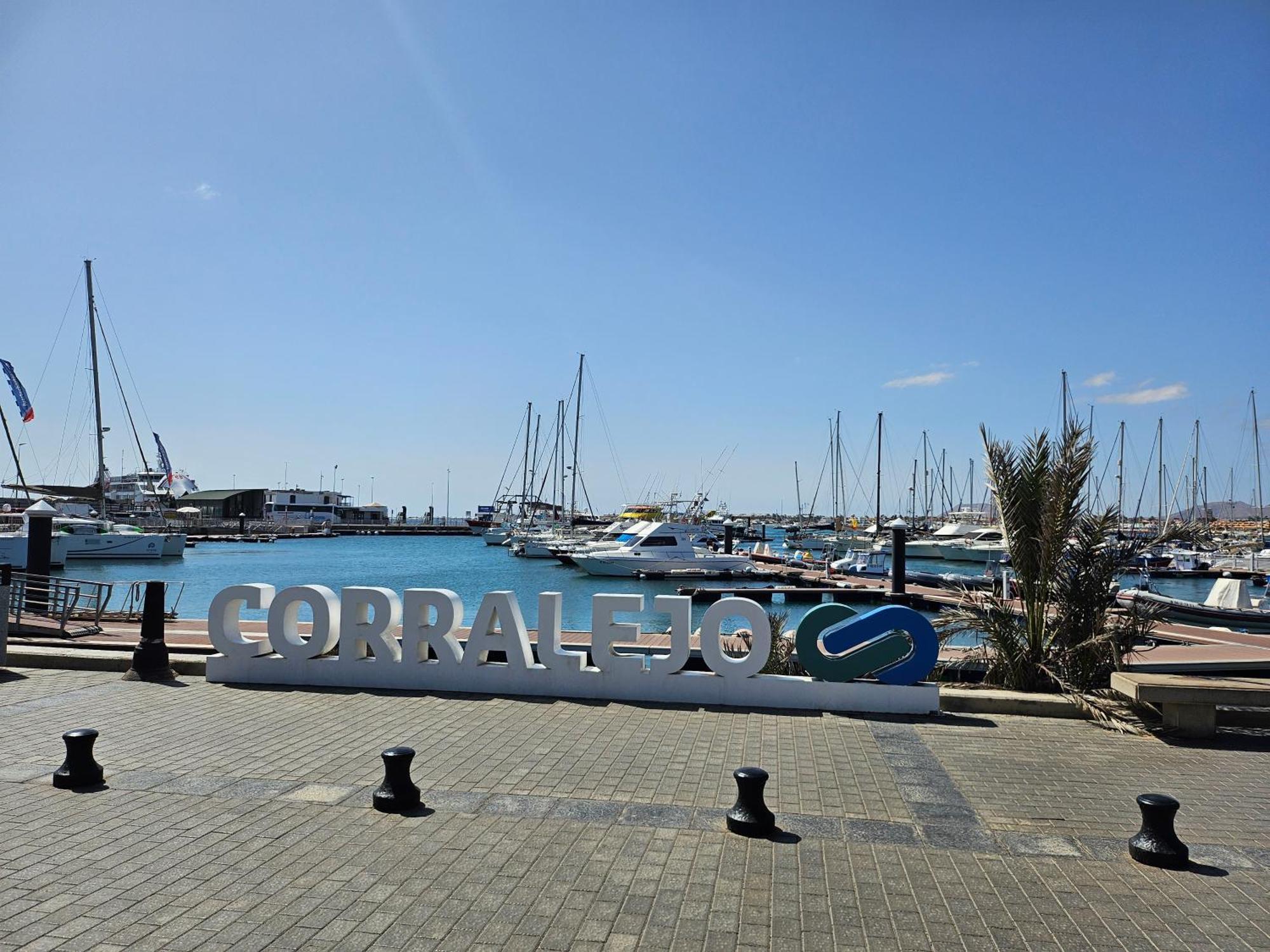 Хостел Corralejo Coliving By Amazzzing Travel Экстерьер фото