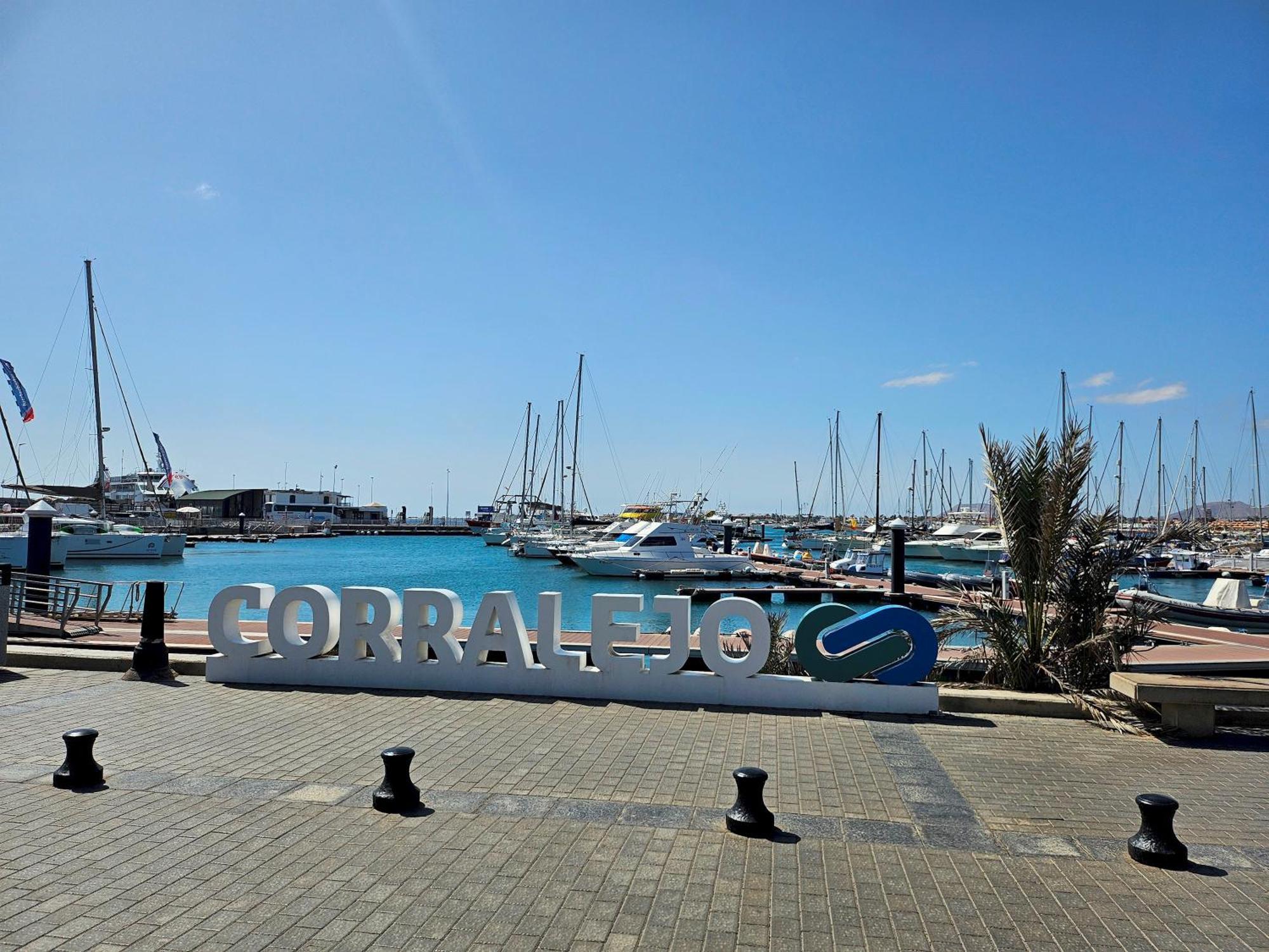 Хостел Corralejo Coliving By Amazzzing Travel Экстерьер фото