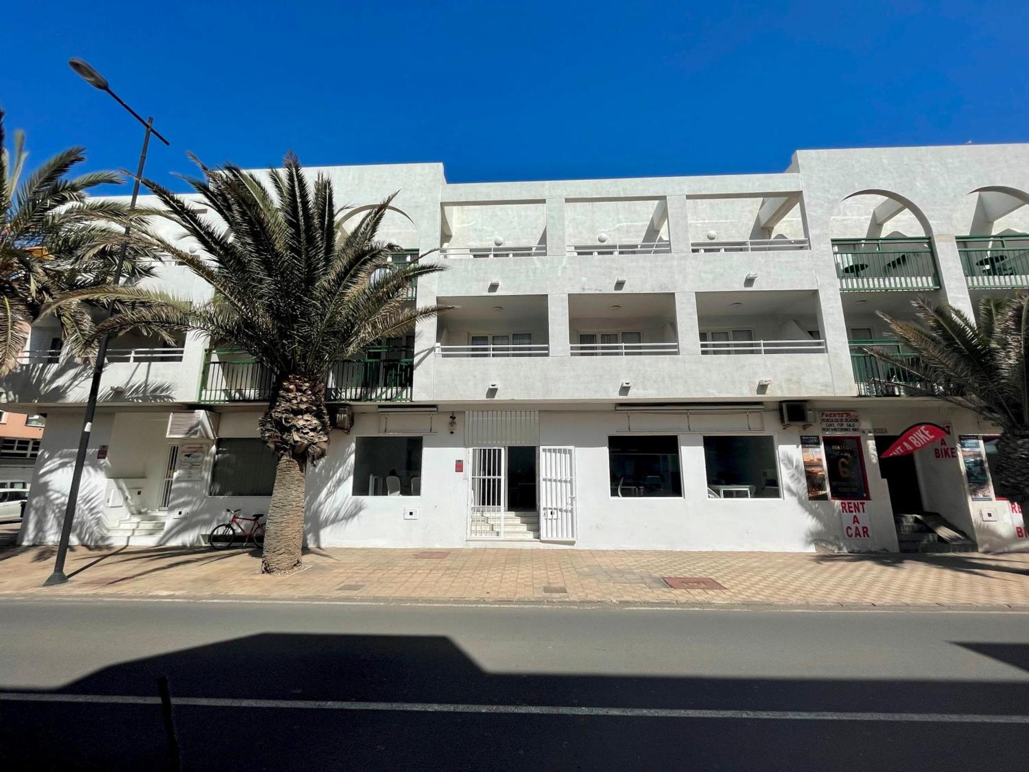 Хостел Corralejo Coliving By Amazzzing Travel Экстерьер фото